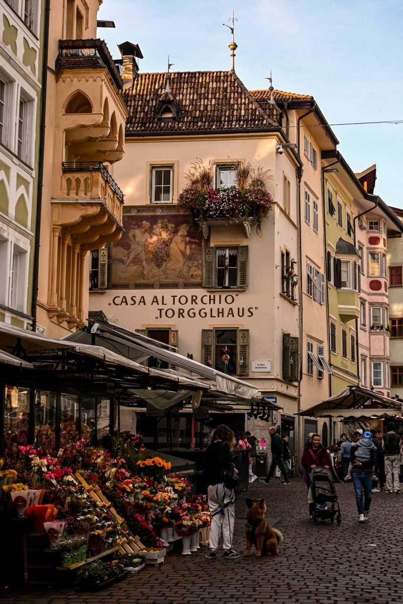 Het levendige centrum van Bolzano, in het noorden van Italië