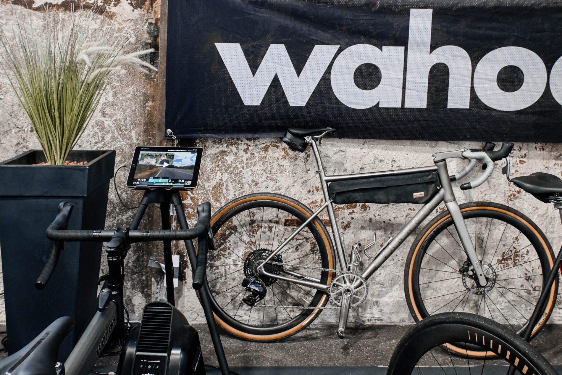 Fietstrainers van Wahoo op Cyclingworld Düsseldorf