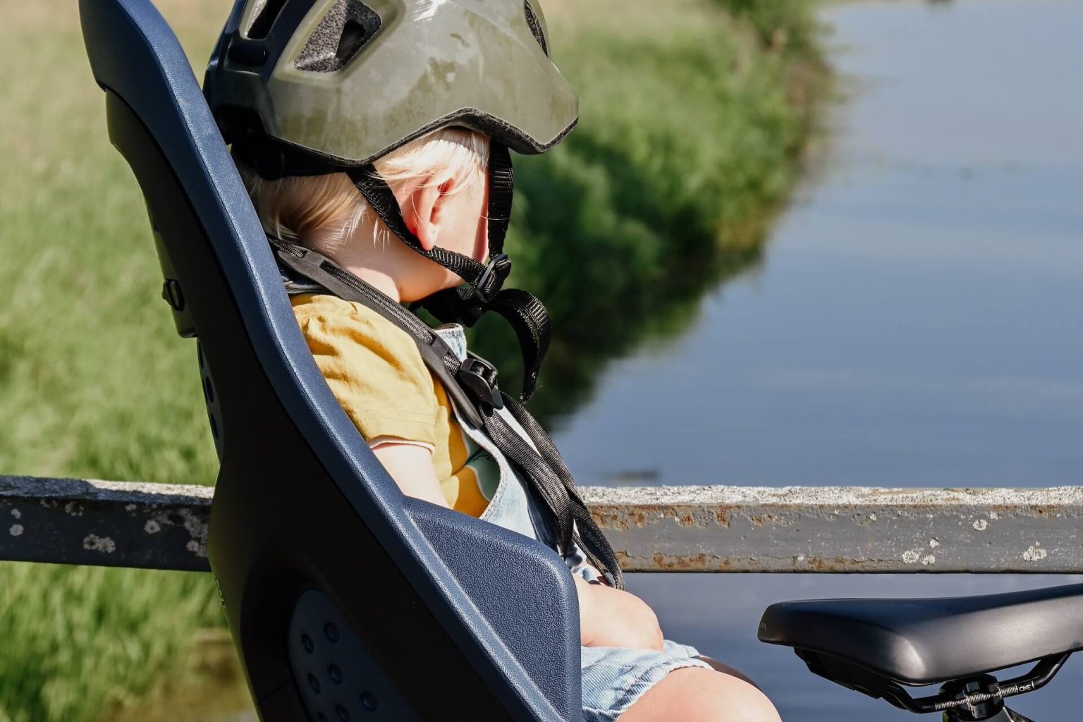 De Thule Yepp 2 Maxi is een lichte, comfortabele en veilige fietsstoel