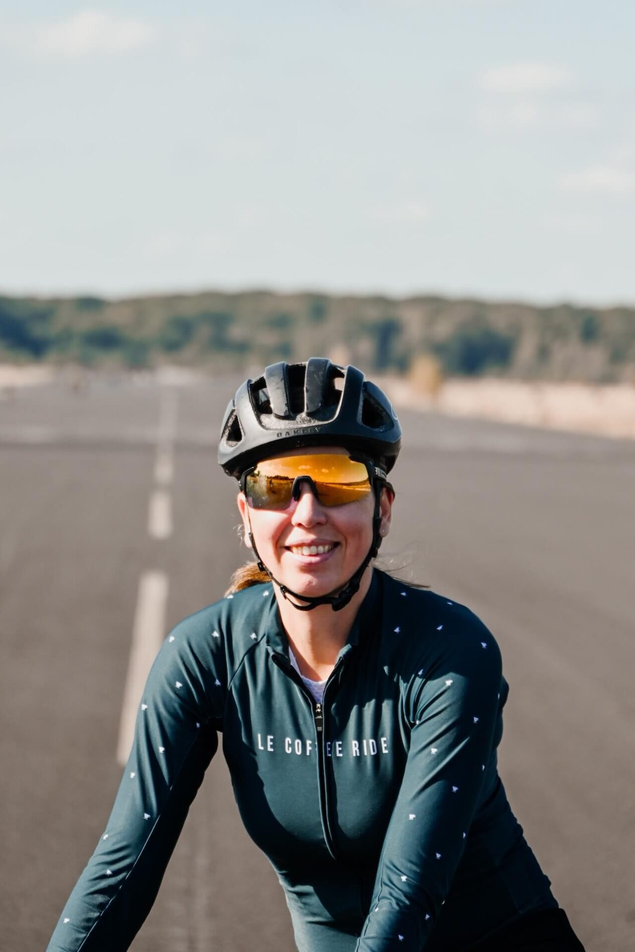 Fietsen over de landingsbaan van Vliegbasis Soesterberg
