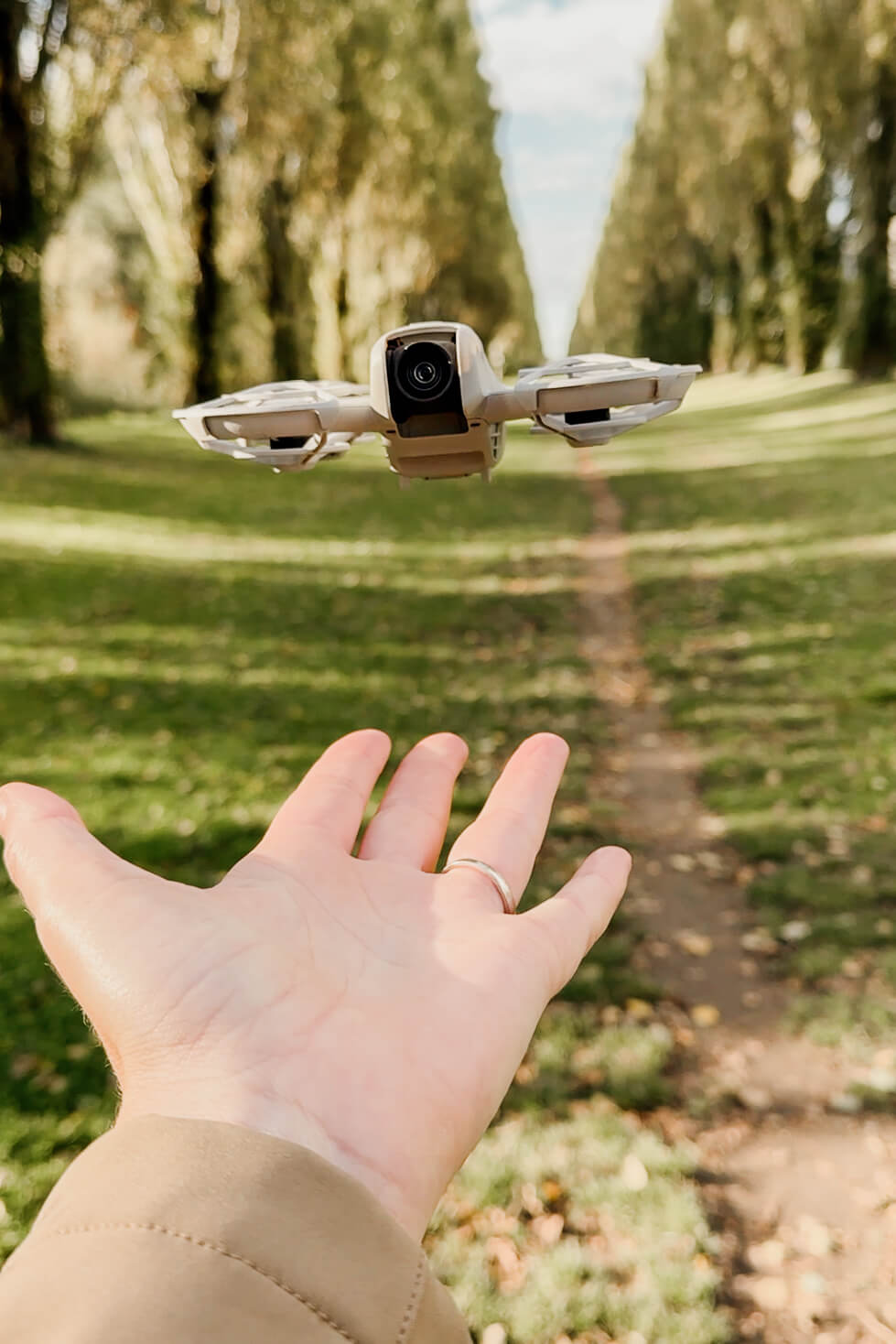 DJI Neo drone opstijgen