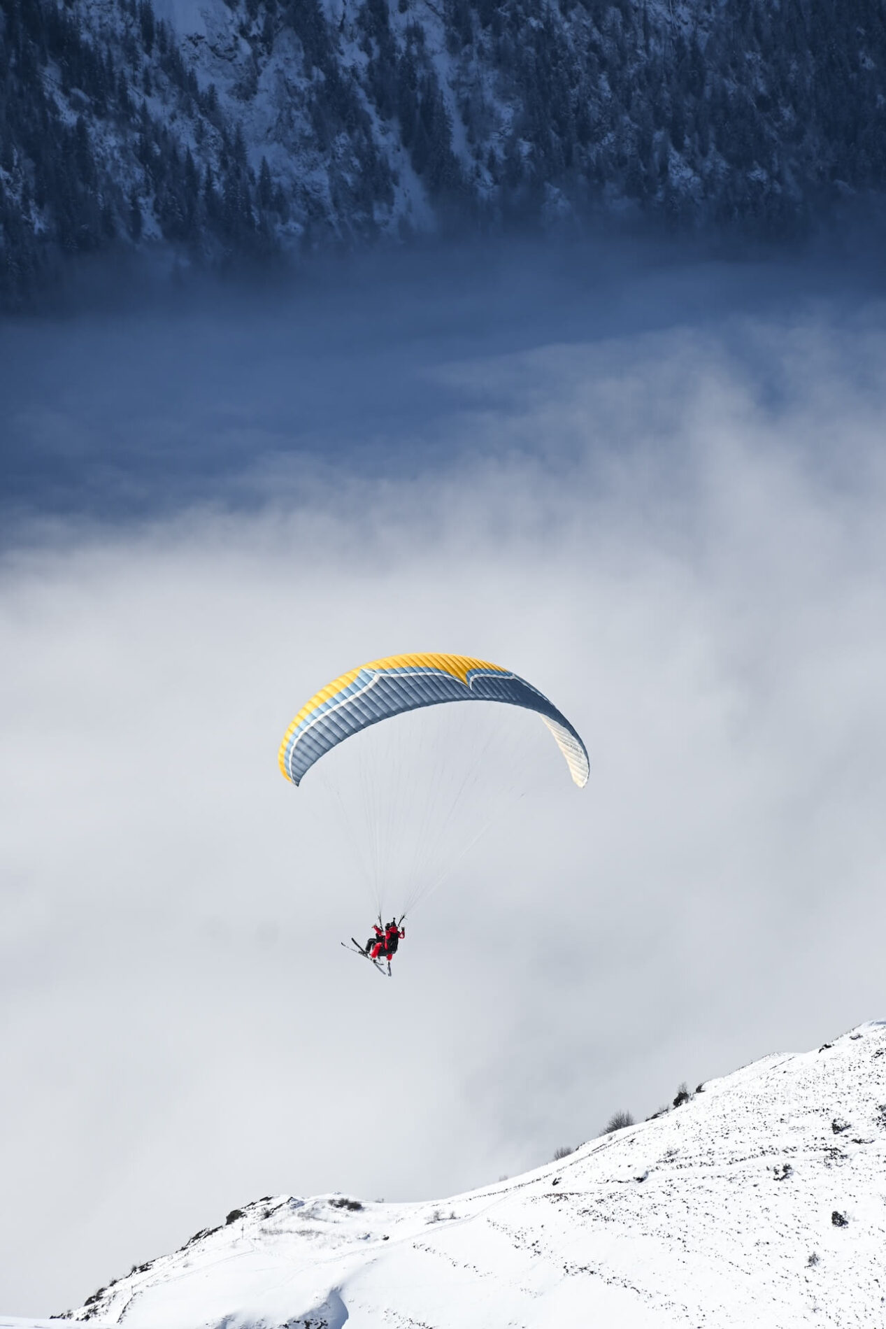 Paragliden tijdens de wintersport
