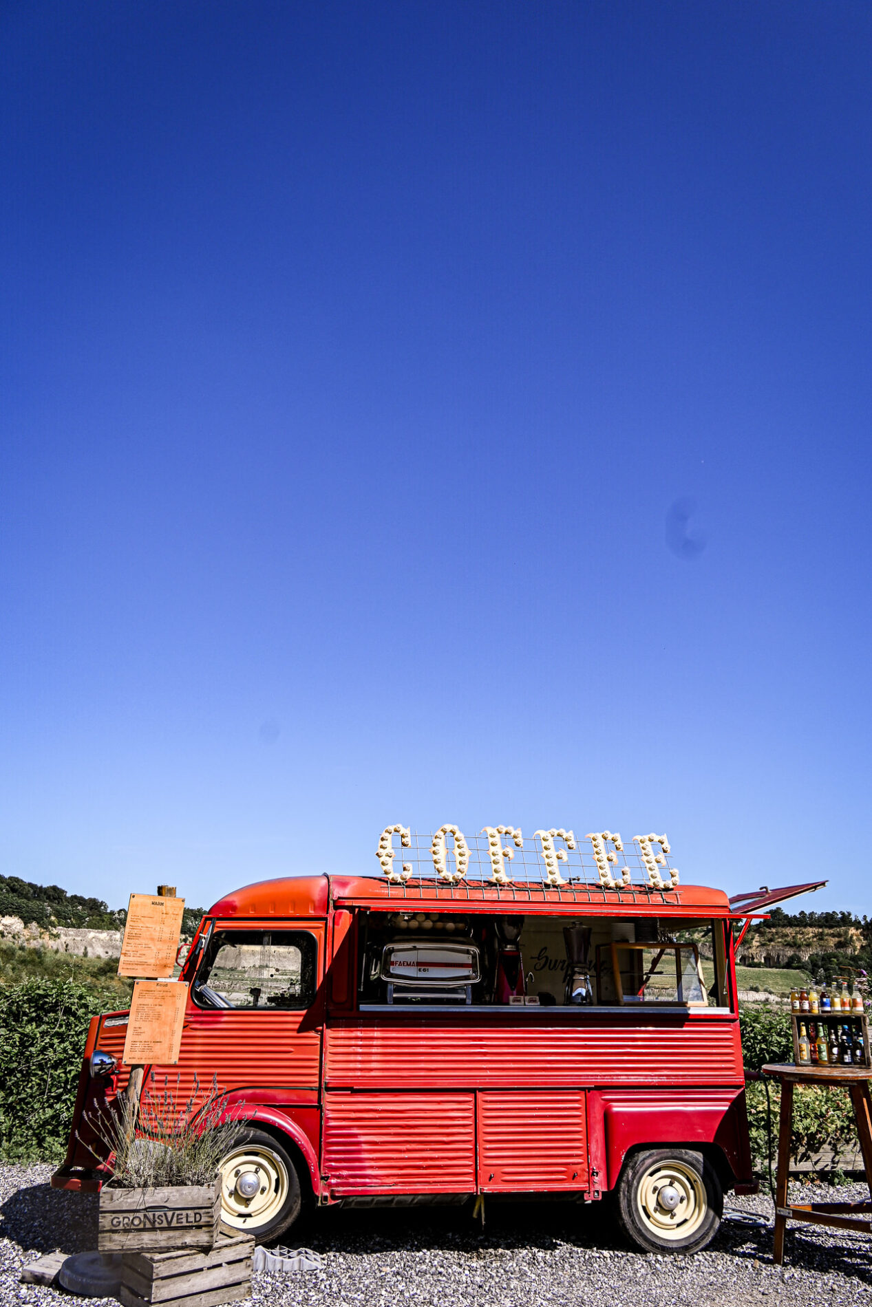 Koffietruck bij de ENCI-groeve in Maastricht, Zuid-Limburg