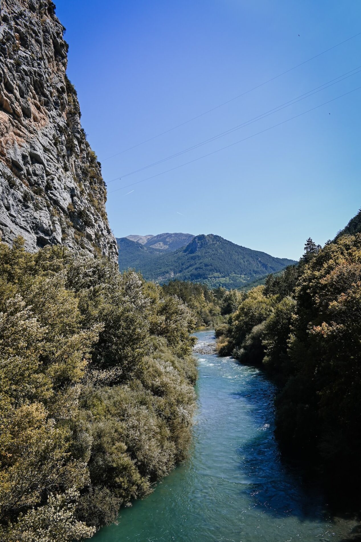 De Verdon stroomt door Castellane